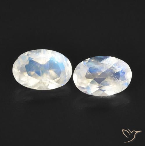 0.83ctw Natürlicher Bläulich-weiß Regenbogenmondstein, Oval, Transparent
