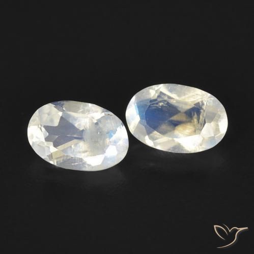 0.77 ct natürliche Bläulich-weiß Regenbogenmondstein-Edelsteine, Oval, Transparent