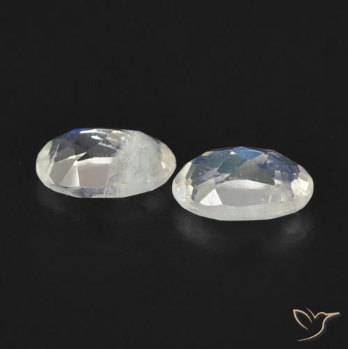 0.77 ct natürliche Bläulich-weiß Regenbogenmondstein-Edelsteine, Oval, Transparent
