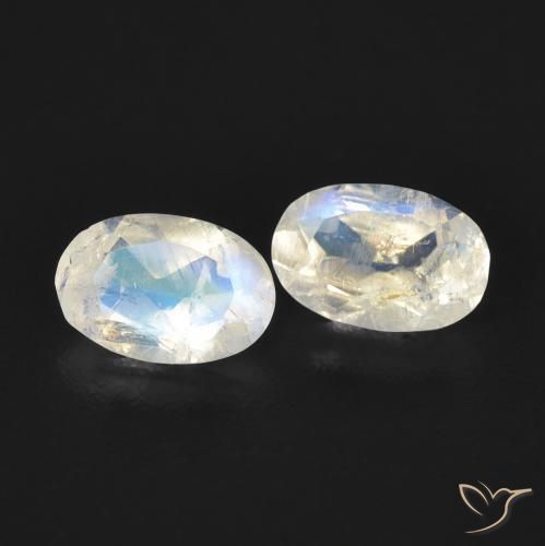 0.80 ct natürliche Bläulich-weiß Regenbogenmondstein-Edelsteine, Oval, Transparent