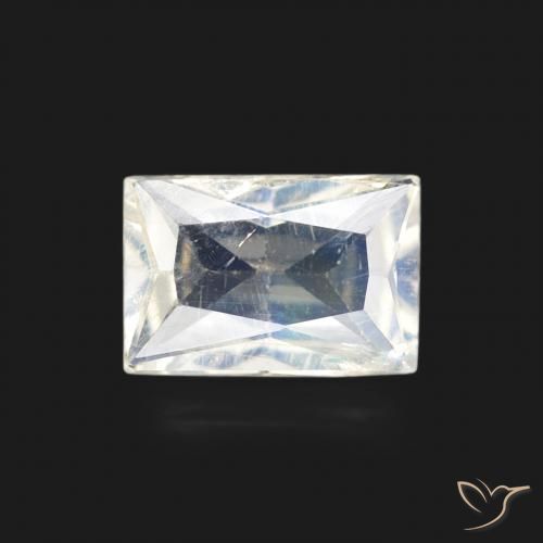 0.48ct Natürlicher Bläulich-weiß Regenbogenmondstein, Baguette, Transparent