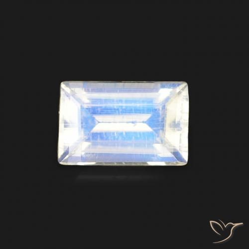 0.47ct Natürlicher Bläulich-weiß Regenbogenmondstein, Baguette, Transparent