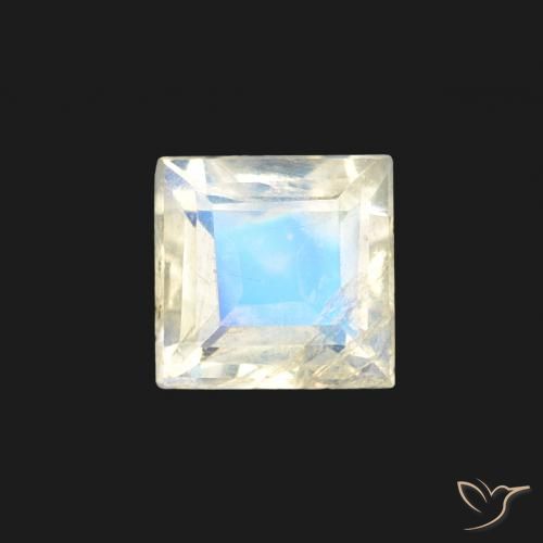 0.35ct Natürlicher Bläulich-weiß Regenbogenmondstein, Quadrat, Transparent