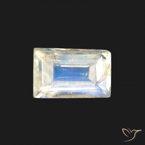 0.51ct Natürlicher Bläulich-weiß Regenbogenmondstein, Baguette, Transparent