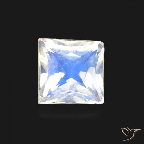 0.55ct Natürlicher Bläulich-weiß Regenbogenmondstein, Quadrat, Transparent