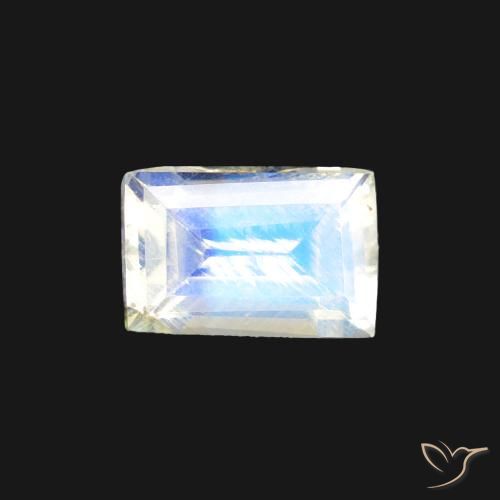 0.54ct Natürlicher Bläulich-weiß Regenbogenmondstein, Baguette, Transparent