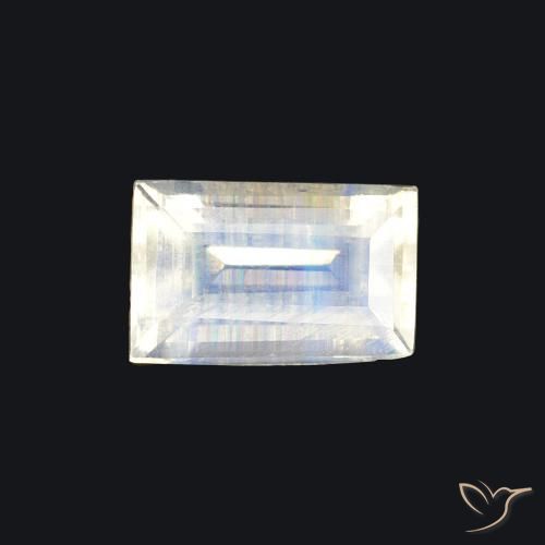 0.54ct Natürlicher Bläulich-weiß Regenbogenmondstein, Baguette, Transparent