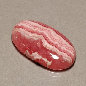 13,08 ctw natürlicher mehrfarbiger Rhodochrosit, Oval Schliff, Lichtundurchlässig