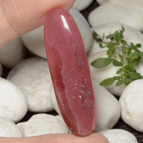 31,93 ctw natürlicher mehrfarbiger Rhodochrosit, Oval Schliff, Lichtdurchlässig