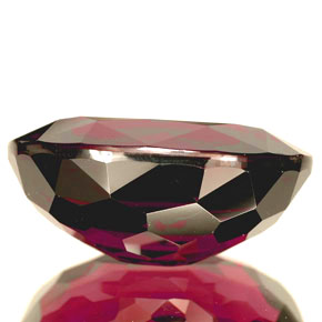 18,30 ctw natürlicher roter Rhodolith, Oval Schliff, VVS