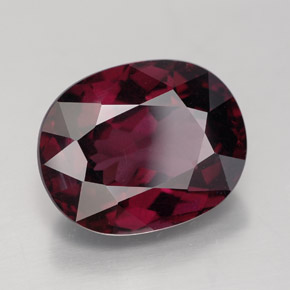 8,35 ctw natürlicher roter Rhodolith, Oval Schliff, VS