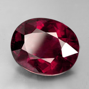 10,73 ctw natürlicher roter Rhodolith, Oval Schliff, VS-SI