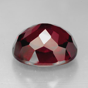 10,73 ctw natürlicher roter Rhodolith, Oval Schliff, VS-SI