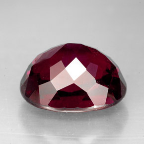 8,36 ctw natürlicher roter Rhodolith, Oval Schliff, VS