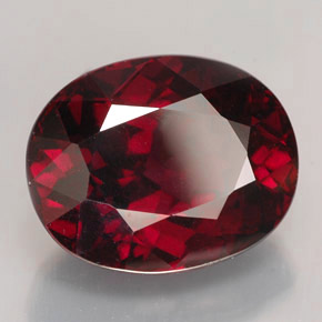 9,79 ctw natürlicher roter Rhodolith, Oval Schliff, VS-SI
