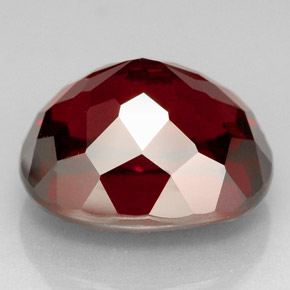 10,33 ctw natürlicher roter Rhodolith, Oval Schliff, VS