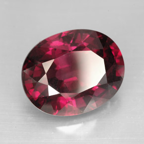 13,49 ctw natürlicher roter Rhodolith, Oval Schliff, VS