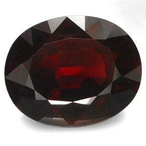 96,96 ctw natürlicher roter Rhodolith, Oval Schliff, VVS