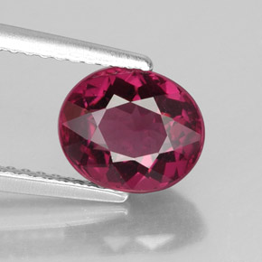 2,43 ctw natürlicher roter Rhodolith, Oval Schliff, VS
