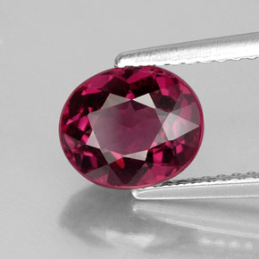 2,43 ctw natürlicher roter Rhodolith, Oval Schliff, VS