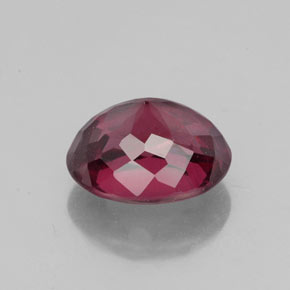 2,35 ctw natürlicher roter Rhodolith, Oval Schliff, VS