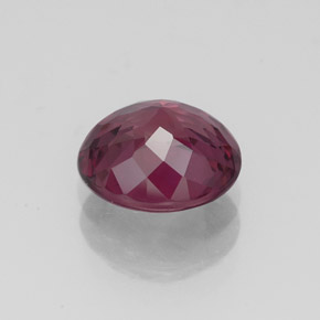 2,33 ctw natürlicher roter Rhodolith, Oval Schliff, VVS-VS