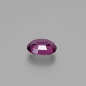 1,51 ctw natürlicher purpurfarbener Rhodolith, Oval Schliff, VS