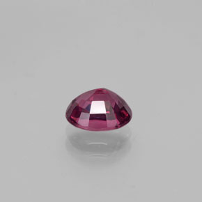 1,77 ctw natürlicher roter Rhodolith, Oval Schliff, VS