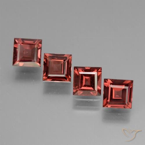 2.84ctw Natürlicher Tiefes Scharlachrot Rhodolith-Granat, Quadrat, VS