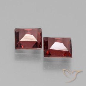1.39 ct natürliche Tiefes Weinrot Rhodolith-Granat-Edelsteine, Quadrat, VS