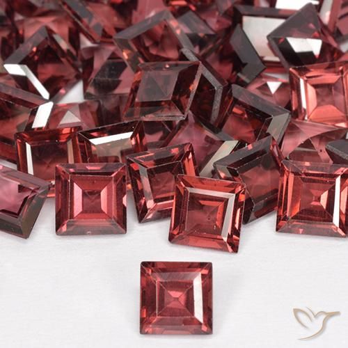 0.76ct Natürlicher dunkelrot Rhodolith-Granat, Quadrat, VS