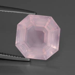 9,12 ctw natürlicher rosafarbener Rosenquarz, Smaragdschliff, Transparent