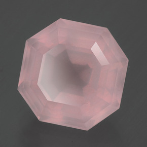 8,83 ctw natürlicher rosafarbener Rosenquarz, Smaragdschliff, Transparent