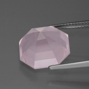 8,79 ctw natürlicher rosafarbener Rosenquarz, Smaragdschliff, Transparent