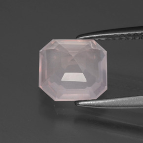 2,32 ctw natürlicher rosafarbener Rosenquarz, Smaragdschliff, Transparent