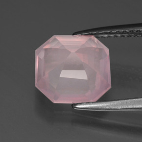 2,89 ctw natürlicher rosafarbener Rosenquarz, Smaragdschliff, Transparent