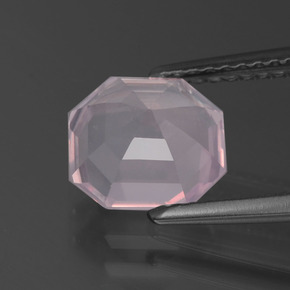 1,96 ctw natürlicher rosafarbener Rosenquarz, Smaragdschliff, Transparent