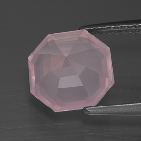 3,98 ctw natürlicher rosafarbener Rosenquarz, Smaragdschliff, Transparent