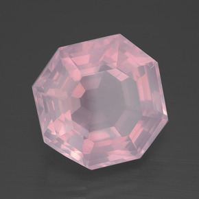 13,25 ctw natürlicher rosafarbener Rosenquarz, Smaragdschliff, Transparent