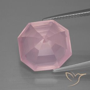 9,17 ctw natürlicher Mittelrosa Rosenquarz, Oktagonschliff, Transparent