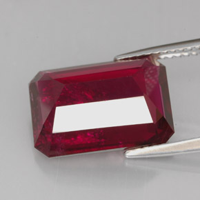 7,90 ctw natürlicher roter Rubellit, Smaragdschliff, SI