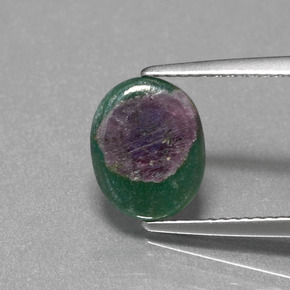 2,25 ctw natürlicher zweifarbiger Rubin in Fuchsit, Oval Schliff, Lichtdurchlässig