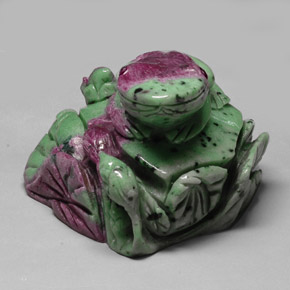 9,17 ctw natürlicher Mehrfarbig Rubin-Zoisit, Ausgefallene Form, Lichtundurchlässig