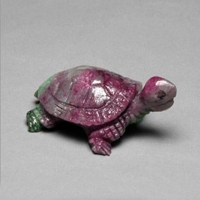 9,17 ctw natürlicher Mehrfarbig Rubin-Zoisit, Ausgefallene Form, Lichtundurchlässig