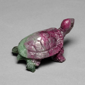 9,17 ctw natürlicher Mehrfarbig Rubin-Zoisit, Ausgefallene Form, Lichtundurchlässig