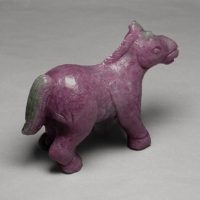 9,17 ctw natürlicher Mehrfarbig Rubin-Zoisit, Fantasie, Lichtundurchlässig