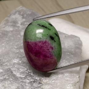 19,75 ctw natürlicher mehrfarbiger Rubin-Zoisit, Oval Schliff, Lichtundurchlässig
