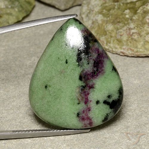 40.42ct Natürlicher Mehrfarbig Rubin-Zoisit, Birnenform, Lichtundurchlässig