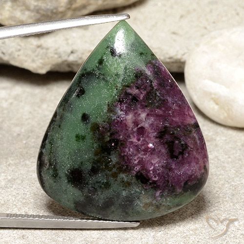 38.75ct Natürlicher Mehrfarbig Rubin-Zoisit, Birnenform, Lichtundurchlässig