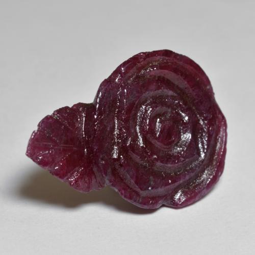 13,57 ctw natürlicher purpurfarbener Rubin-Zoisit, Blumenschliff, Lichtundurchlässig